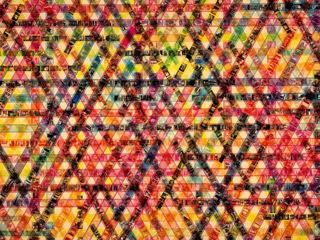 What is the difference between regular and Irregular Patterns in Art?