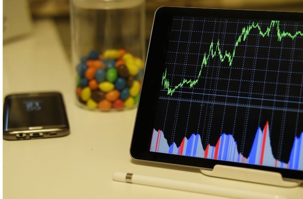 Transform Your Strategy with Data Warehousing and Customer Analytics