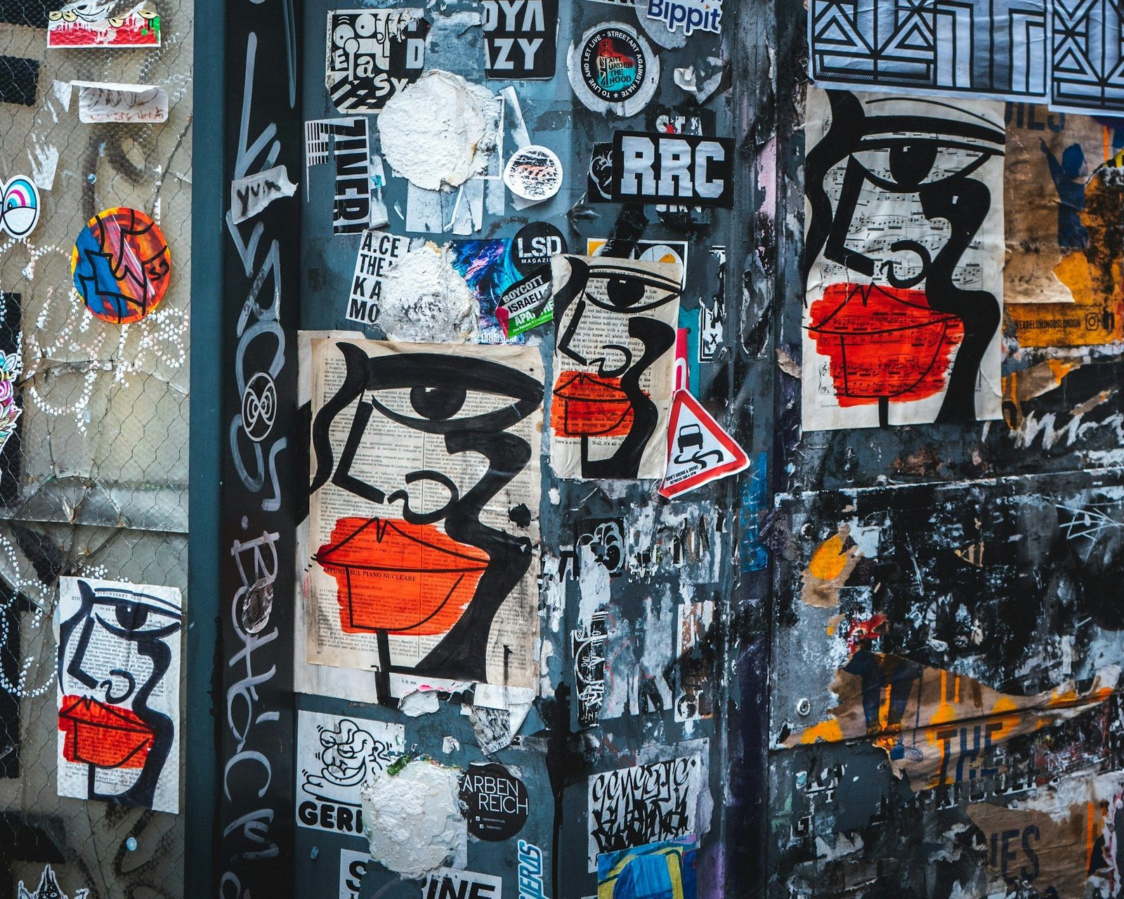 What is Political Street art and its message? – Art Gallery London